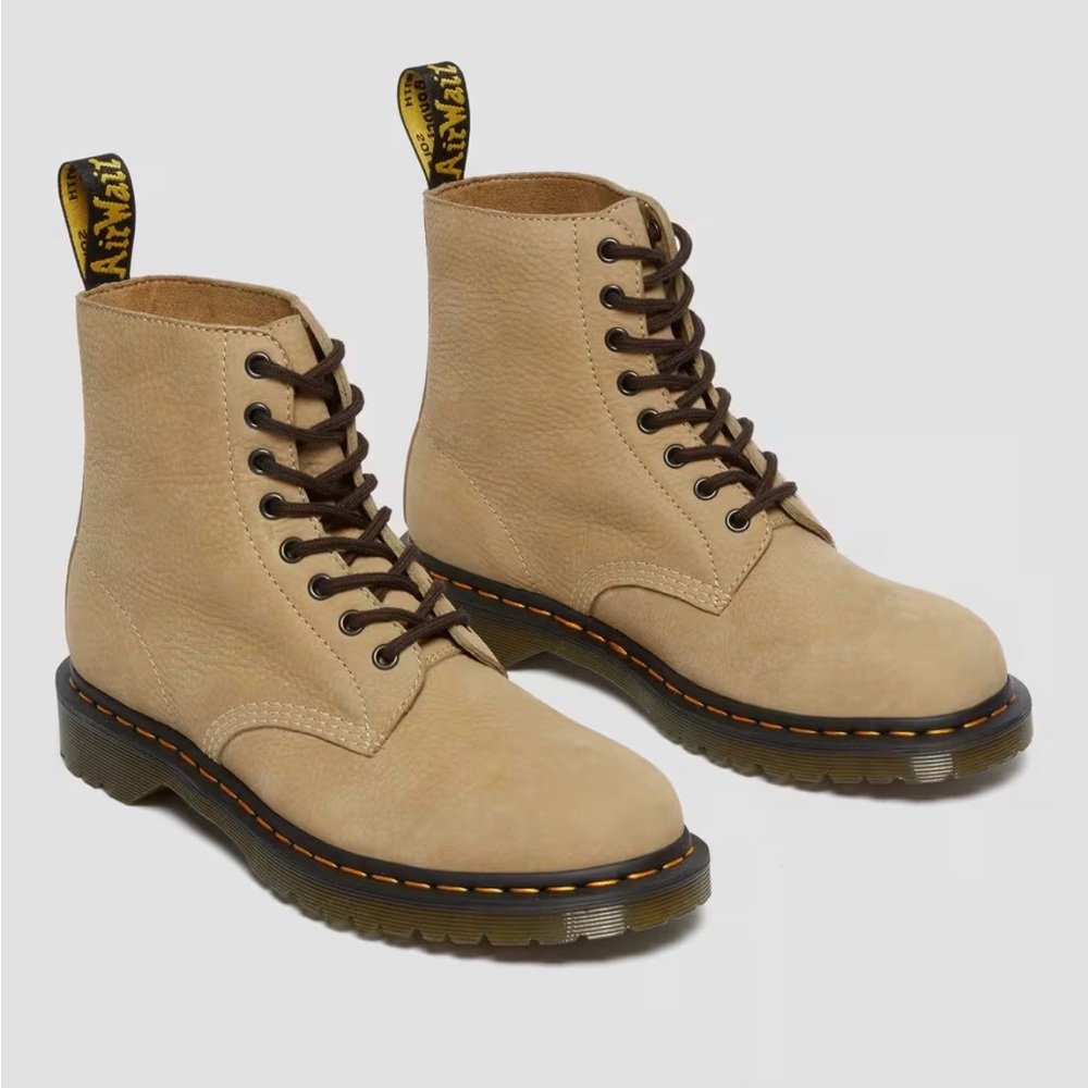 New Pascal Dr. Marten 9W / 8M Doc Martens